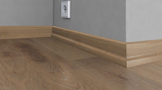 Разновидности напольных плинтусов и правильный монтаж плинтуса