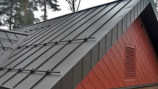 Мідна покрівля: види, особливості, монтаж, ціна