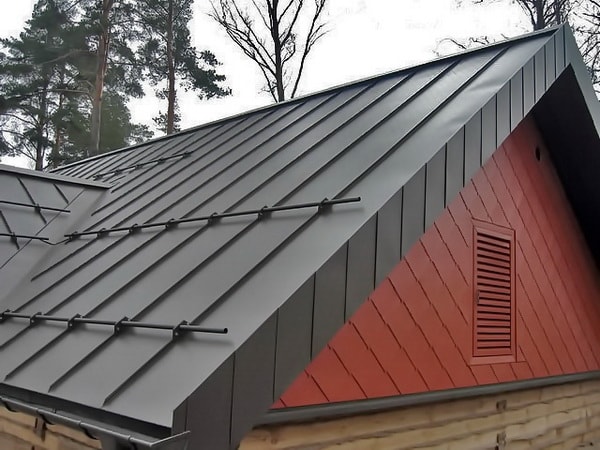 Мідна покрівля: види, особливості, монтаж, ціна