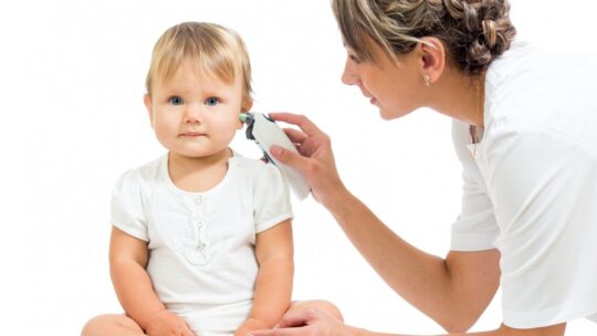 Детский отит: почему появляется и как протекает заболевание